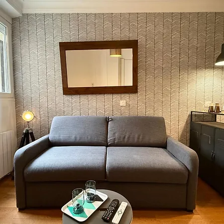 Appartamento Elegant - 2 Guests - 2 Min Walk From Metro Parigi